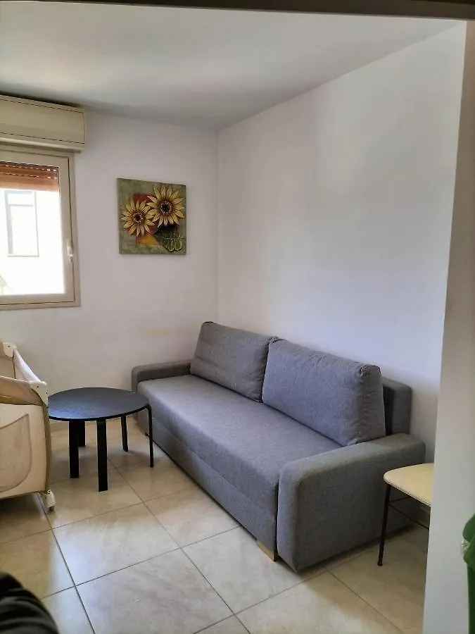 Appartamento Centralissimo Marina Di Ragusa 0*,
